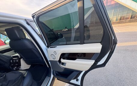 Land Rover Range Rover IV рестайлинг, 2018 год, 5 500 000 рублей, 12 фотография