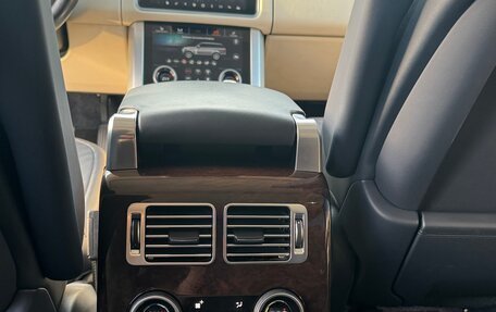 Land Rover Range Rover IV рестайлинг, 2018 год, 5 500 000 рублей, 19 фотография