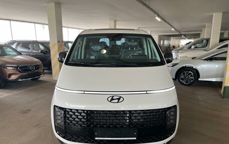 Hyundai Staria, 2025 год, 8 147 000 рублей, 2 фотография
