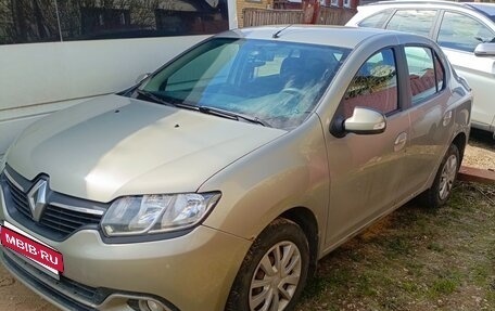 Renault Logan II, 2014 год, 800 000 рублей, 3 фотография