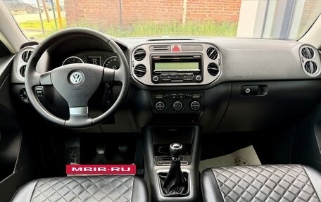 Volkswagen Tiguan I, 2009 год, 820 000 рублей, 11 фотография