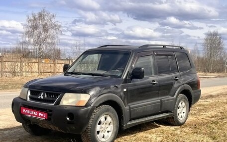 Mitsubishi Pajero III рестайлинг, 2003 год, 900 000 рублей, 3 фотография