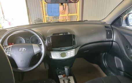 Hyundai Elantra IV, 2010 год, 750 000 рублей, 3 фотография