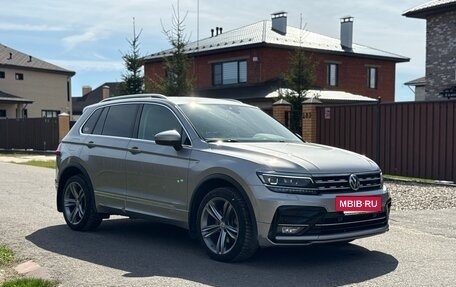 Volkswagen Tiguan II, 2018 год, 3 660 000 рублей, 2 фотография