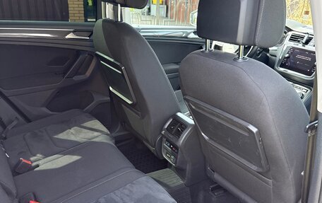 Volkswagen Tiguan II, 2018 год, 3 660 000 рублей, 14 фотография