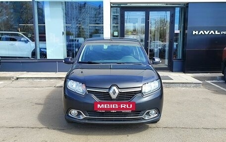 Renault Logan II, 2017 год, 745 000 рублей, 2 фотография