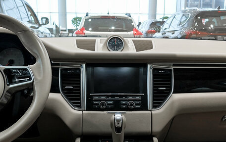Porsche Macan I рестайлинг, 2014 год, 2 350 000 рублей, 15 фотография
