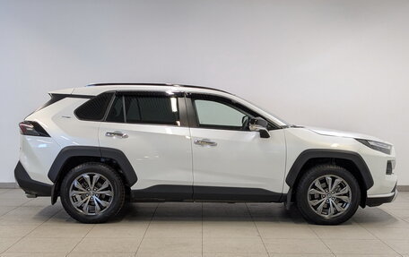 Toyota RAV4, 2024 год, 4 155 000 рублей, 4 фотография