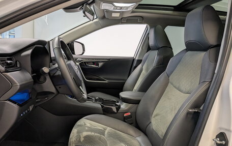 Toyota RAV4, 2024 год, 4 155 000 рублей, 20 фотография