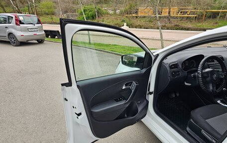 Volkswagen Polo VI (EU Market), 2015 год, 650 000 рублей, 29 фотография