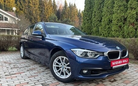 BMW 3 серия, 2019 год, 1 790 000 рублей, 2 фотография