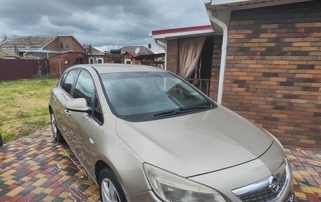 Opel Astra J, 2012 год, 720 000 рублей, 2 фотография