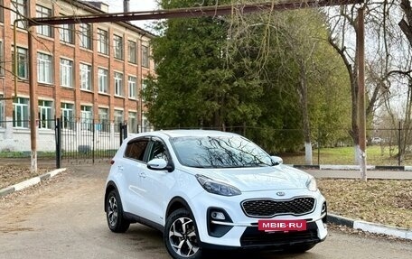 KIA Sportage IV рестайлинг, 2020 год, 2 200 000 рублей, 2 фотография