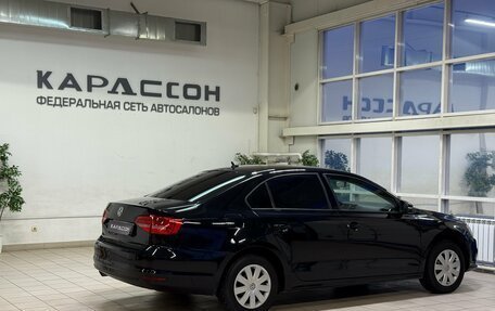 Volkswagen Jetta VI, 2015 год, 1 015 000 рублей, 2 фотография