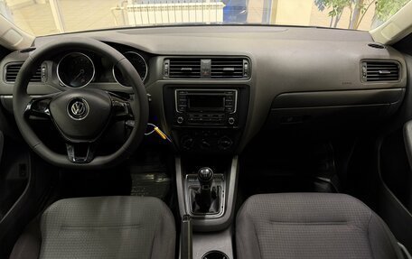 Volkswagen Jetta VI, 2015 год, 1 015 000 рублей, 8 фотография