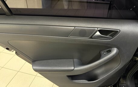 Volkswagen Jetta VI, 2015 год, 1 015 000 рублей, 15 фотография