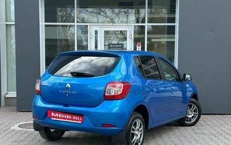 Renault Sandero II рестайлинг, 2014 год, 629 000 рублей, 2 фотография