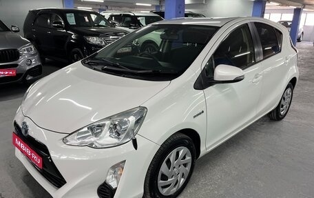 Toyota Aqua I, 2015 год, 999 999 рублей, 1 фотография