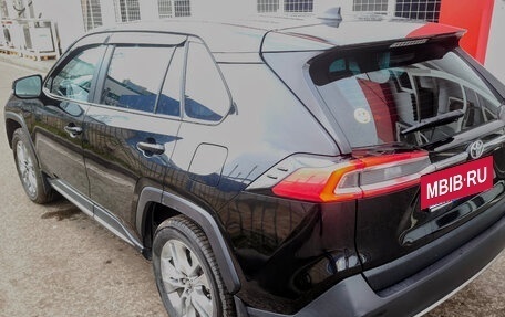 Toyota RAV4, 2021 год, 3 530 000 рублей, 8 фотография