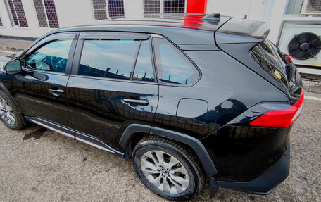 Toyota RAV4, 2021 год, 3 530 000 рублей, 10 фотография