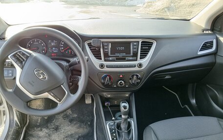 Hyundai Solaris II рестайлинг, 2021 год, 1 300 000 рублей, 11 фотография