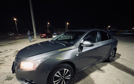 Chevrolet Cruze II, 2012 год, 700 000 рублей, 2 фотография