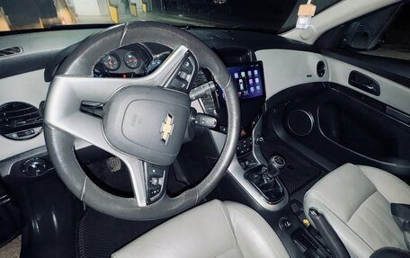 Chevrolet Cruze II, 2012 год, 700 000 рублей, 25 фотография