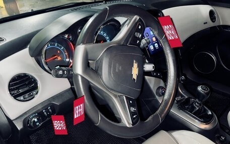 Chevrolet Cruze II, 2012 год, 700 000 рублей, 24 фотография