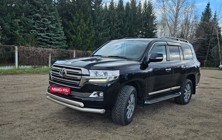 Toyota Land Cruiser 200, 2015 год, 5 700 000 рублей, 1 фотография