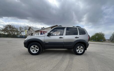Chevrolet Niva I рестайлинг, 2012 год, 550 000 рублей, 5 фотография