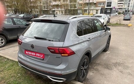 Volkswagen Tiguan II, 2021 год, 3 950 000 рублей, 6 фотография