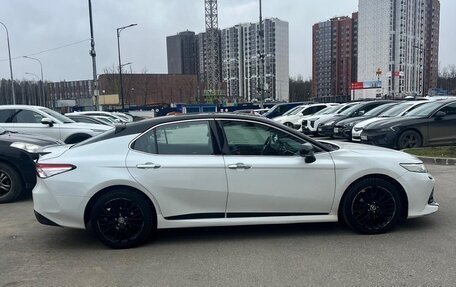 Toyota Camry, 2020 год, 2 500 000 рублей, 4 фотография