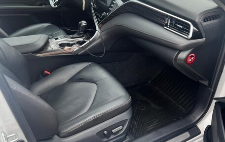 Toyota Camry, 2020 год, 2 500 000 рублей, 10 фотография
