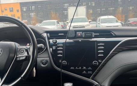 Toyota Camry, 2020 год, 2 500 000 рублей, 15 фотография