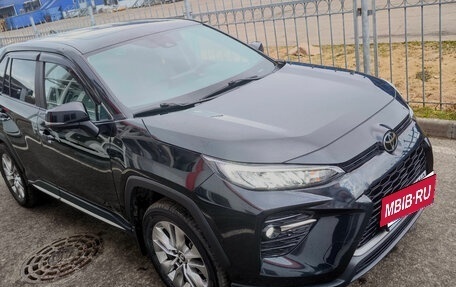 Toyota RAV4, 2021 год, 3 530 000 рублей, 3 фотография