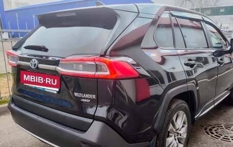 Toyota RAV4, 2021 год, 3 530 000 рублей, 6 фотография