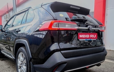 Toyota RAV4, 2021 год, 3 530 000 рублей, 9 фотография