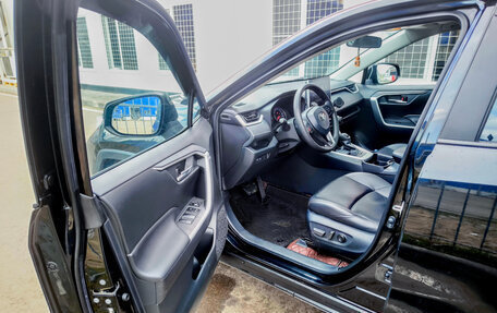 Toyota RAV4, 2021 год, 3 530 000 рублей, 24 фотография