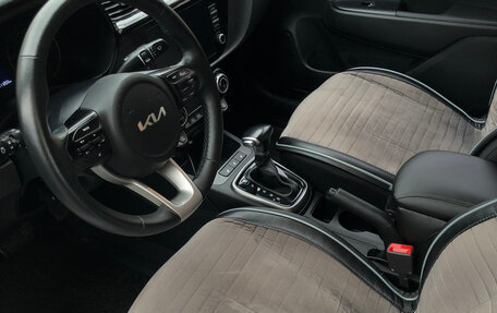 KIA Rio IV, 2021 год, 1 525 000 рублей, 10 фотография