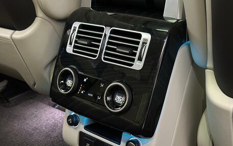 Land Rover Range Rover IV рестайлинг, 2021 год, 7 990 000 рублей, 31 фотография