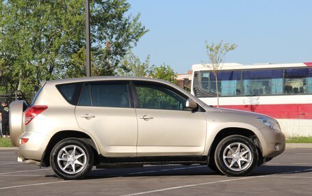 Toyota RAV4, 2006 год, 1 300 000 рублей, 7 фотография