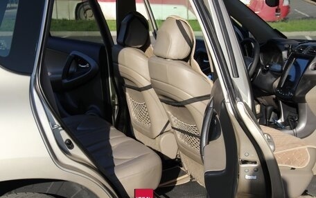 Toyota RAV4, 2006 год, 1 300 000 рублей, 16 фотография