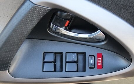 Toyota RAV4, 2006 год, 1 300 000 рублей, 23 фотография