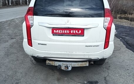 Mitsubishi Pajero Sport III рестайлинг, 2017 год, 2 800 000 рублей, 3 фотография