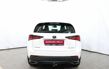 Lexus NX I, 2018 год, 2 999 000 рублей, 5 фотография