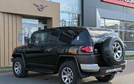 Toyota FJ Cruiser, 2018 год, 4 990 000 рублей, 4 фотография