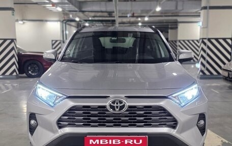 Toyota RAV4, 2020 год, 2 950 000 рублей, 1 фотография