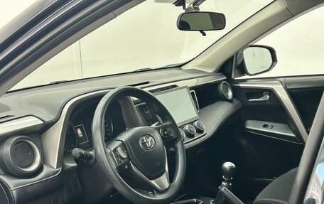 Toyota RAV4, 2017 год, 2 450 000 рублей, 7 фотография