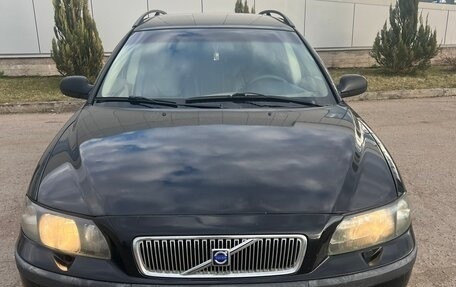 Volvo V70 III рестайлинг, 2001 год, 490 000 рублей, 2 фотография