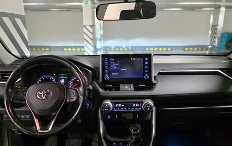 Toyota RAV4, 2020 год, 2 950 000 рублей, 11 фотография